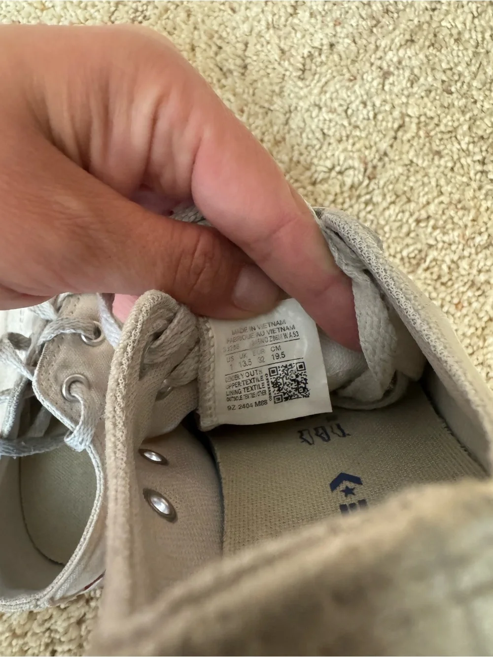 Kids white converse 🤍